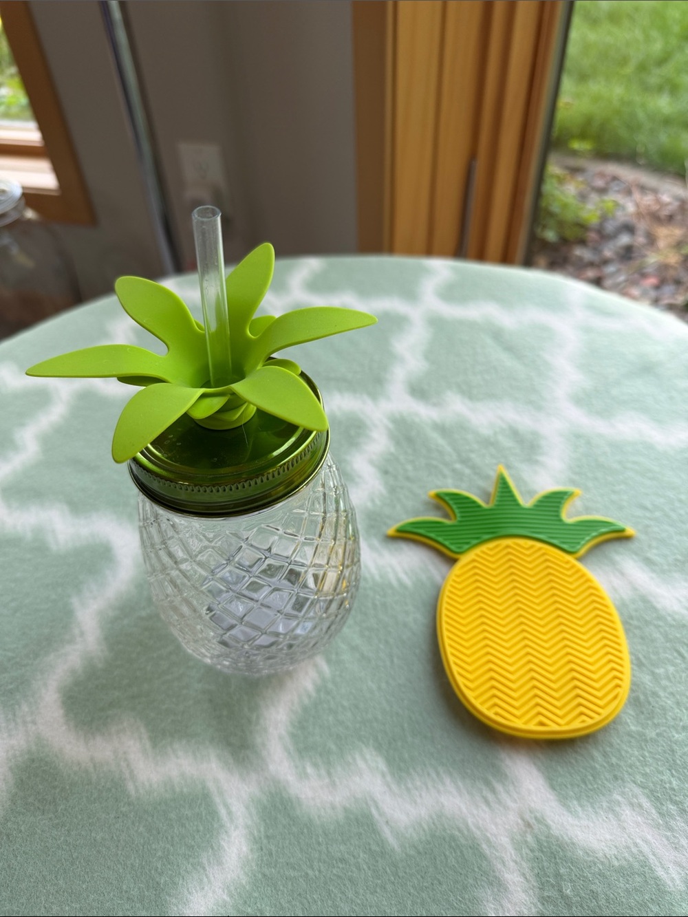 Green Pineapple 16 oz Jar Tumbler with Leaf Lid and Straw and Silicone Pineapple